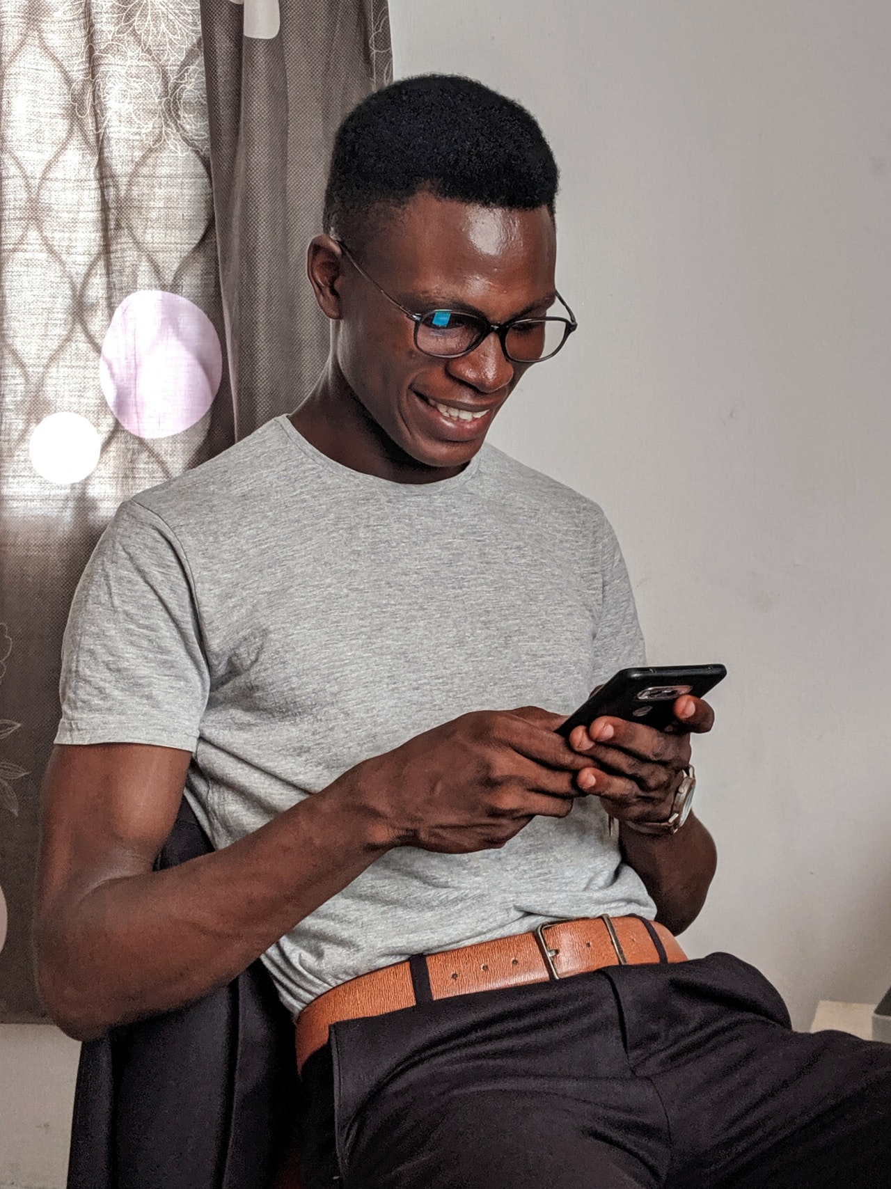 Man holding smartphone